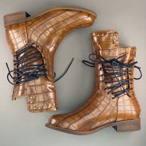 Size 6 - Brown Combat Boots